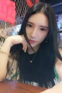 最新女优写真套图，高清无水印