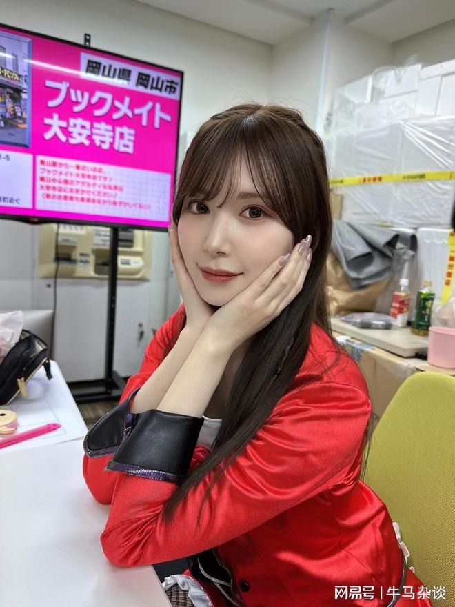 明里柚_惊爆清纯女神私密写真流出76张高清无修图