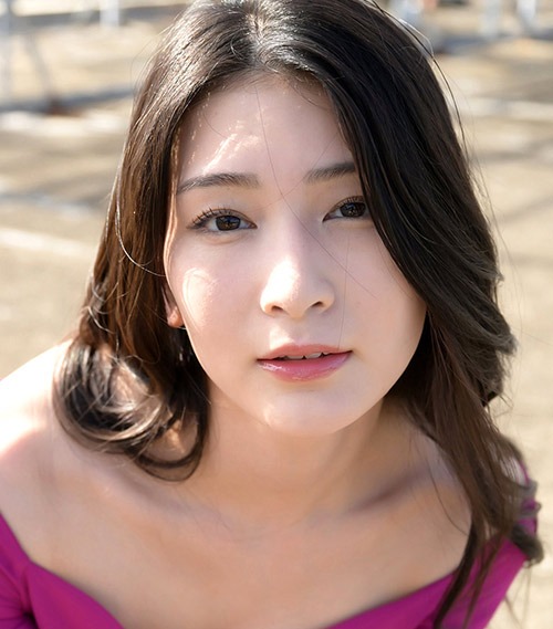 本庄玲_独家曝光甜美偶像大尺度写真泄密74张珍藏