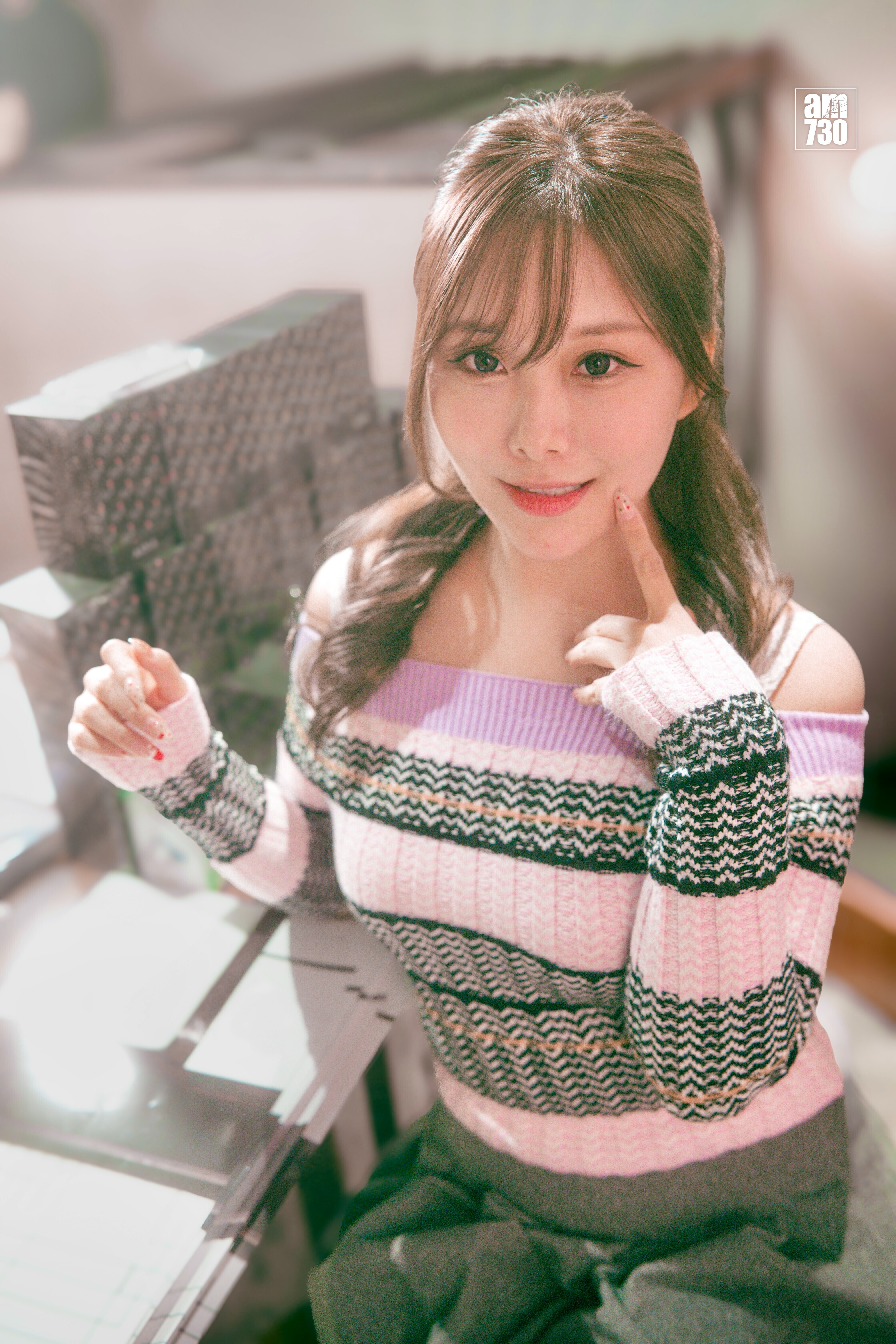 白峰美羽_知性女神大尺度写真遭泄密72张