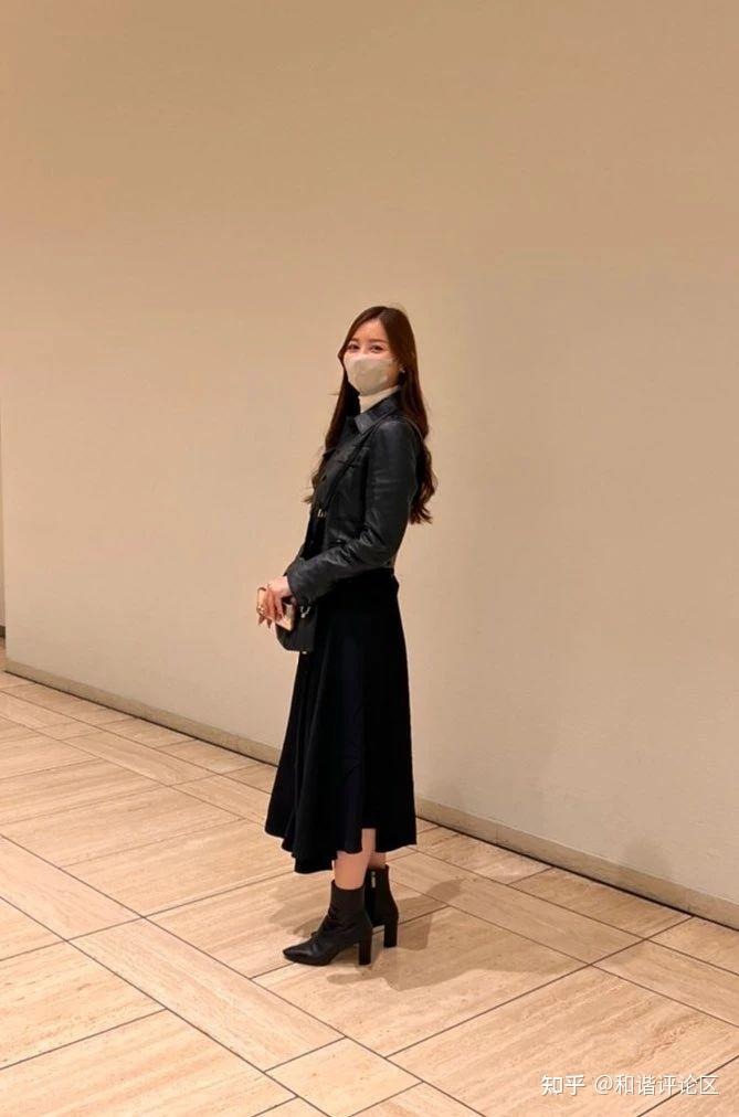 白峰美羽_知性女神大尺度写真遭泄密72张