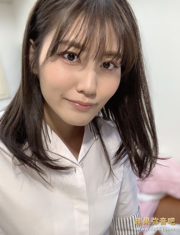 神宫寺奈绪_熟女天花板私密写真外泄69张