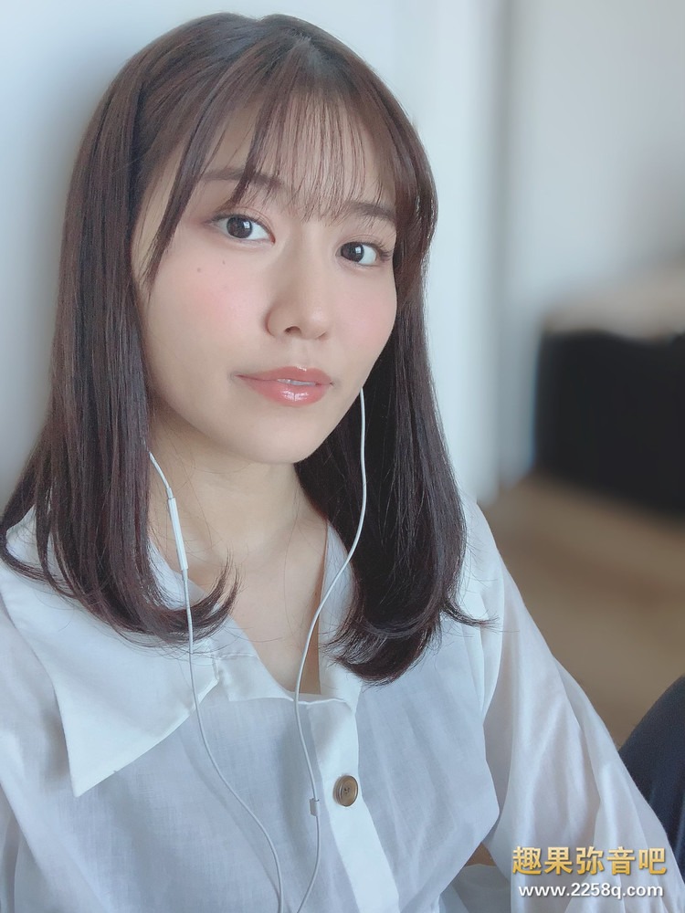 神宫寺奈绪_熟女天花板私密写真外泄69张